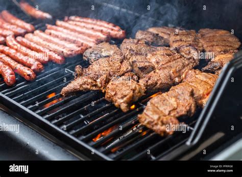 cook beef sausage gas grill